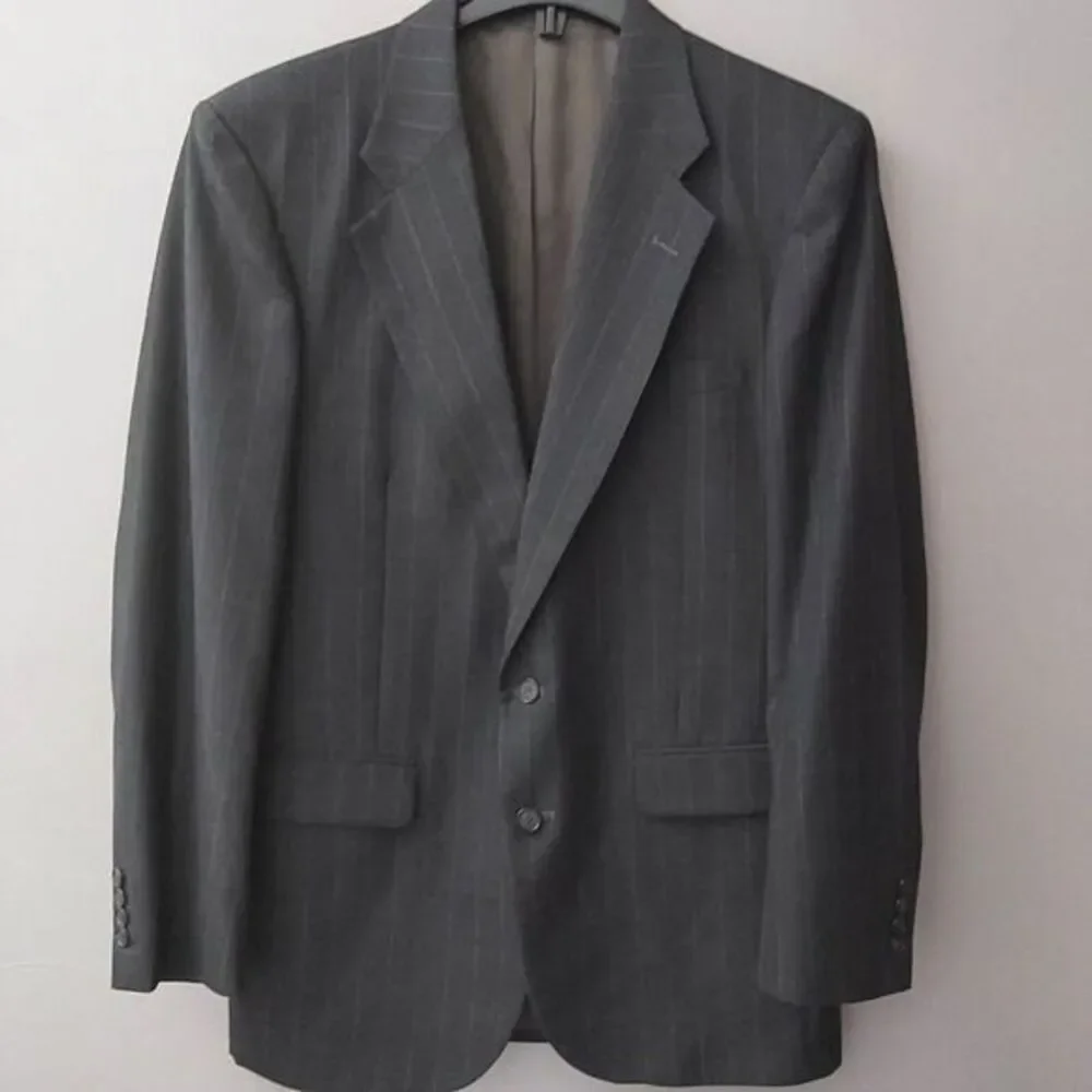 STANLEY BLACKER Charcoal Gray Men's Pinstripe 2 Pc Suit Size 40L- Pants 34x31